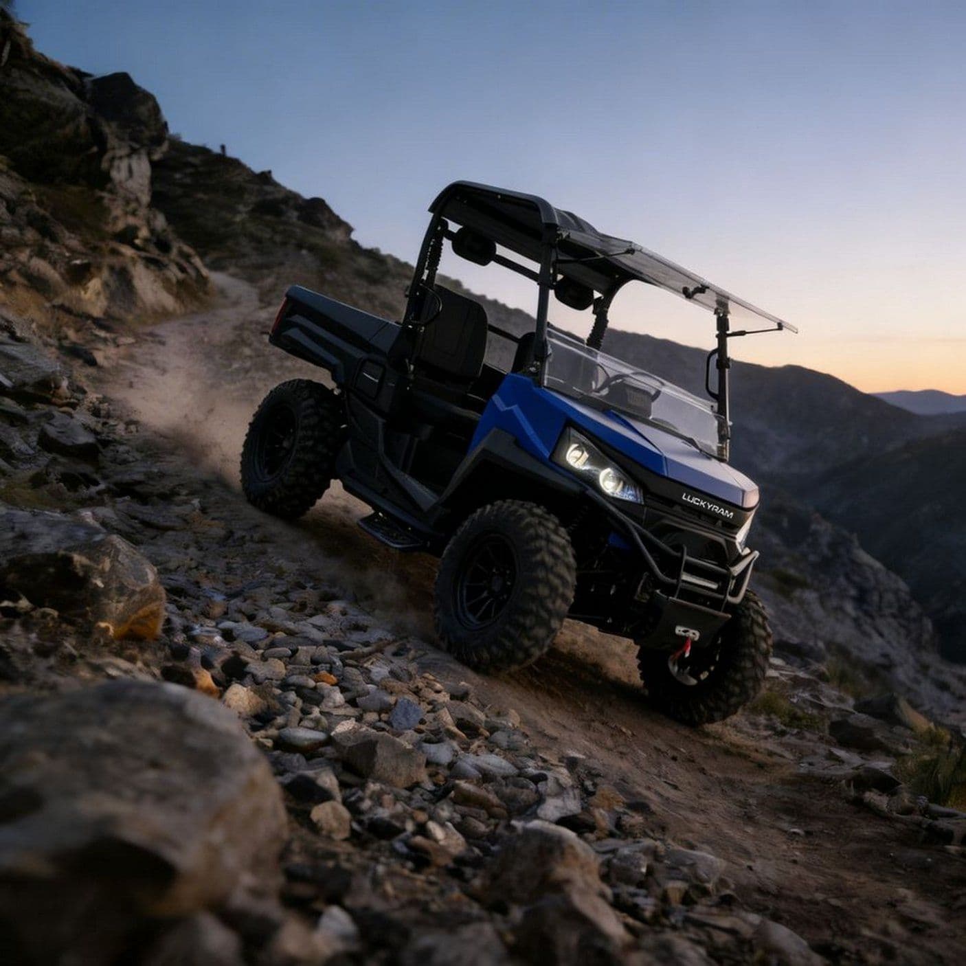 Farm Electric UTV PKE Avaimeton 4WD 14 tuuman renkaat 10KW AC moottori